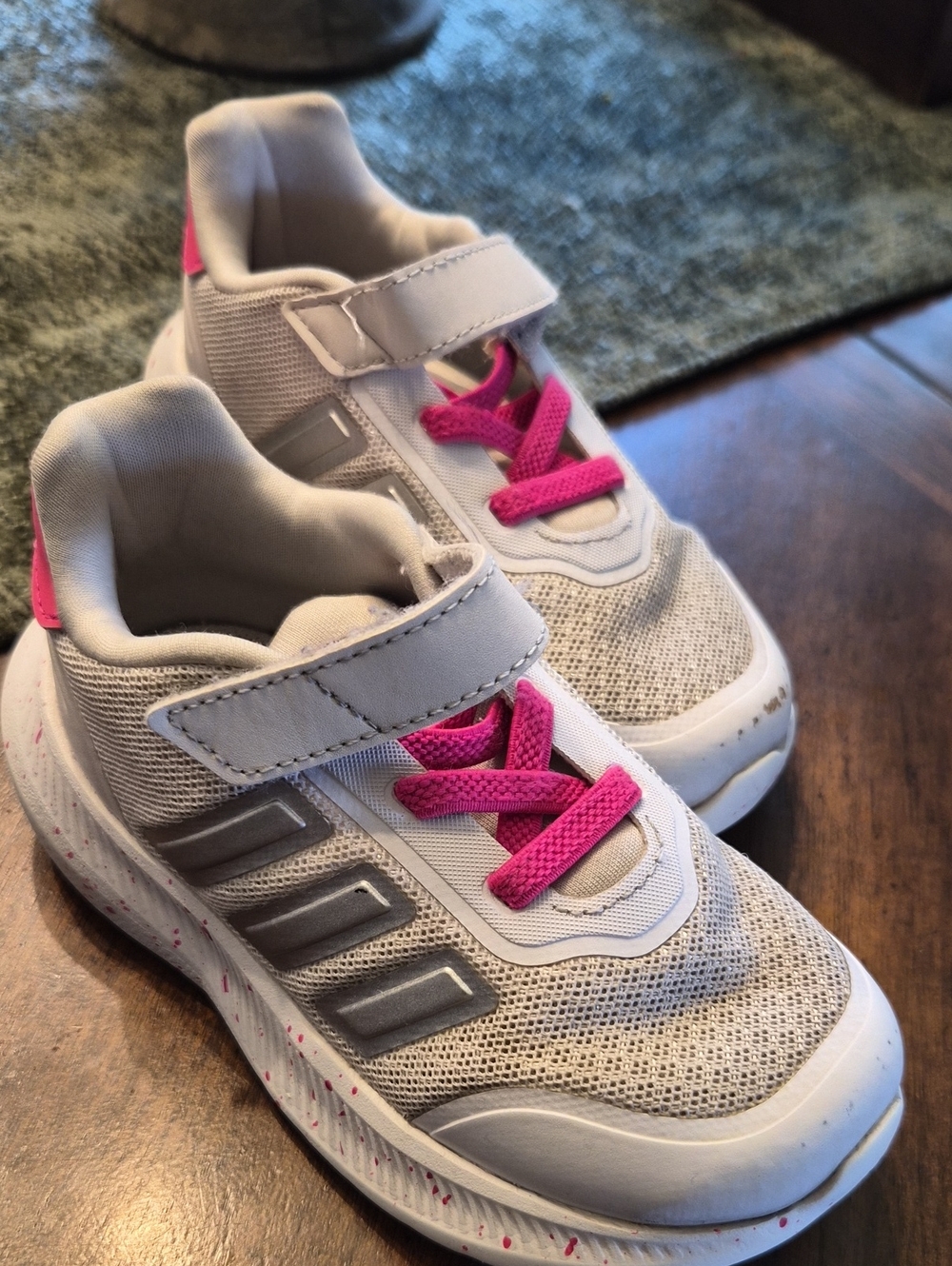 adidas Kids Sneakers in Light Gray with Pink Accents